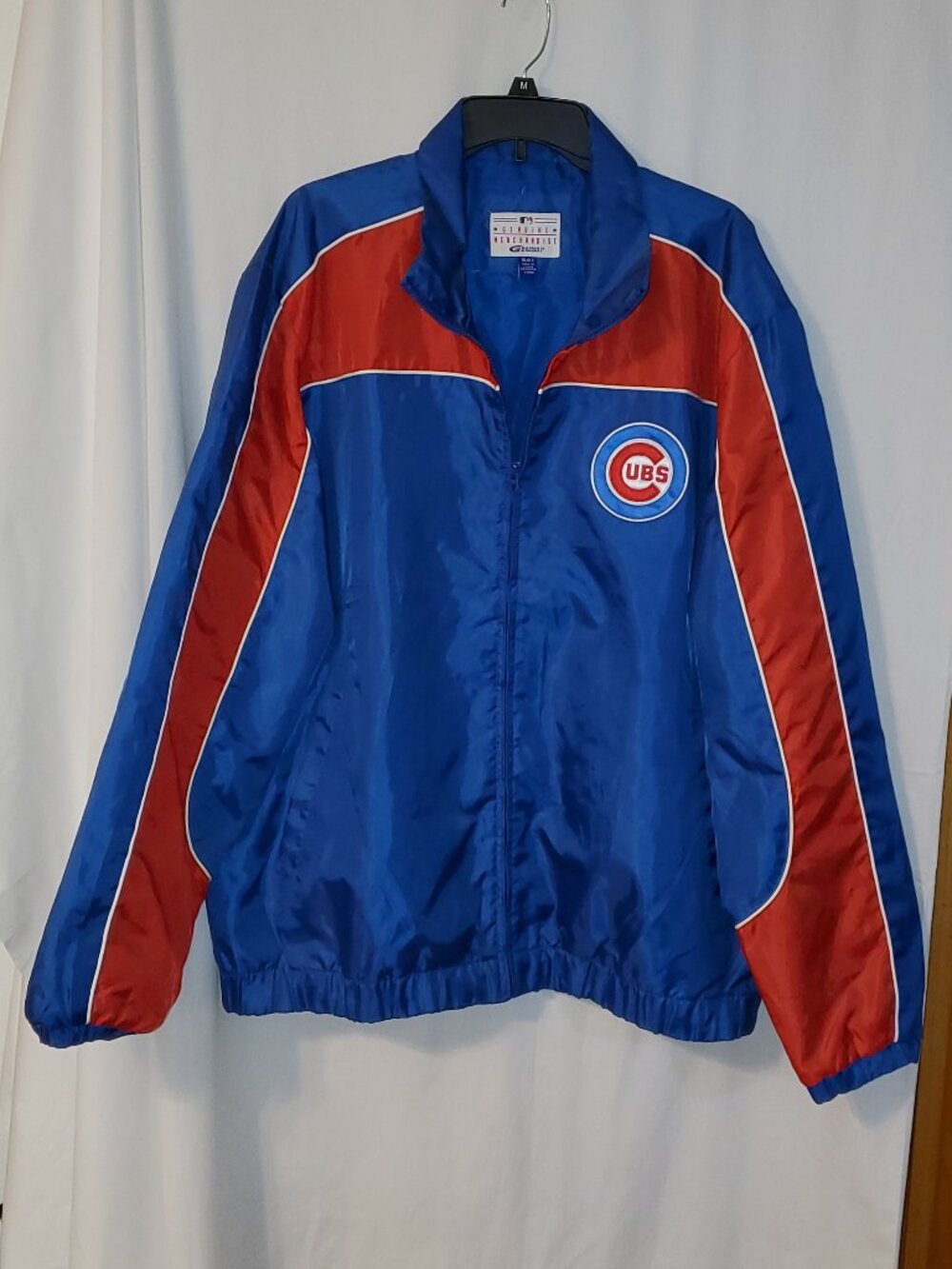 Chicago Cubs Embroidered Jacket looks perfect and was never worn - **READ!!